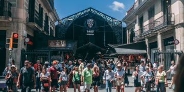 Overturismo e mercados: uma combinação arriscada